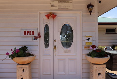 Hilltop On Tamborine - Accommodation Great Ocean Road 0