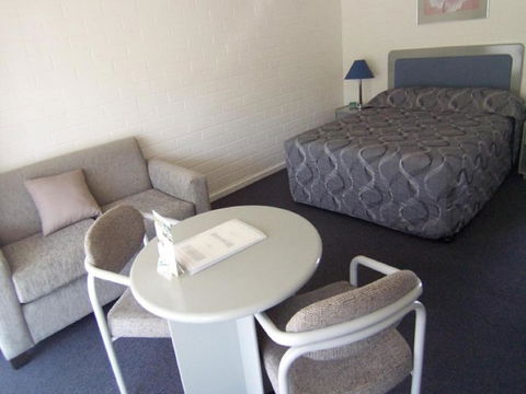 Dalby Manor Motor Inn - Accommodation Great Ocean Road 2