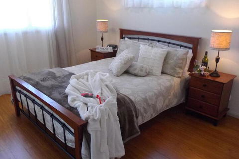 Tinaroo Sunset Retreat - Accommodation Great Ocean Road 7