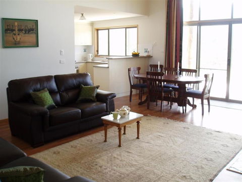 Hawksview At Mafeking - Accommodation Great Ocean Road 4