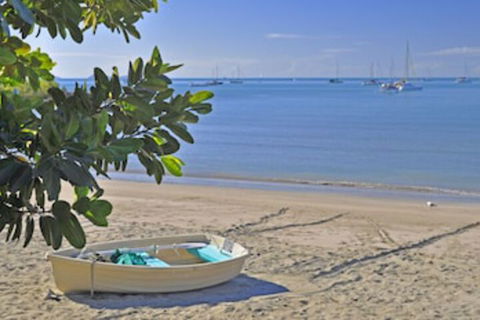 Colonial Court Beachfront Motel And Holiday Stay - Accommodation Great Ocean Road 0