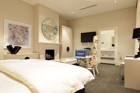 5 Rooms At The Stirling Hotel - Accommodation Great Ocean Road 1