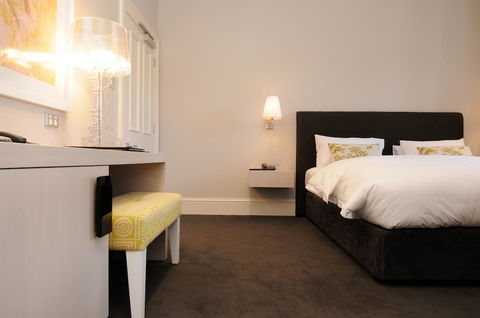 5 Rooms At The Stirling Hotel - Accommodation Great Ocean Road 4