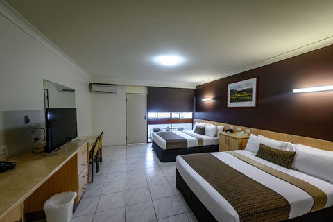 Cannonvale Reef Gateway Hotel - Accommodation Great Ocean Road 7