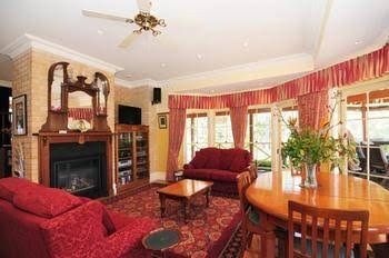 Sandholme Guesthouse - Accommodation Great Ocean Road 1