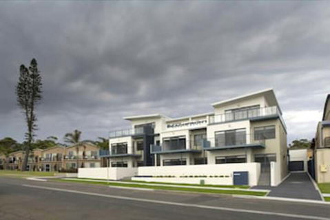 Mollymook Beachfront Executive Apartment - Accommodation Great Ocean Road 0