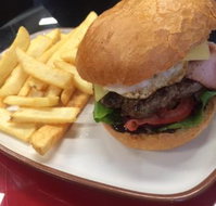 Drouin PizzaBurger Lounge - Accommodation Great Ocean Road