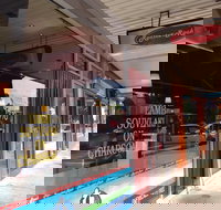 Rooster Rock - Doncaster East - Accommodation Great Ocean Road