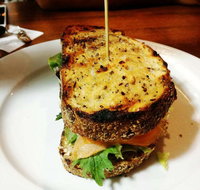 Savannah Cafe and Bar