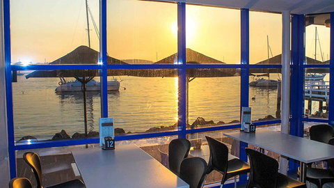 GJ's Bay Cafe And Grill - Accommodation Great Ocean Road 2