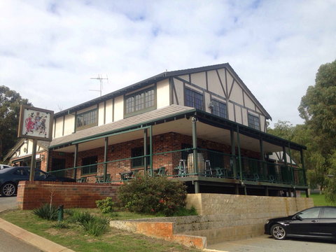 Vernon Arms Tavern - Accommodation Great Ocean Road 0