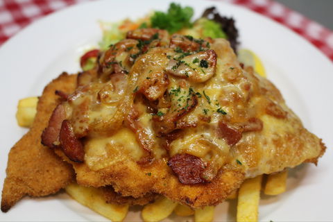 Austrian Schnitzelhaus Erina - Accommodation Great Ocean Road 0