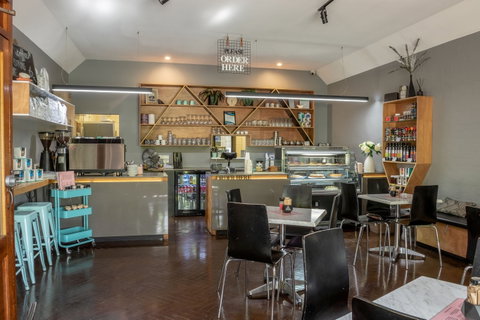 Breakout Brasserie Cafe - Accommodation Great Ocean Road 1