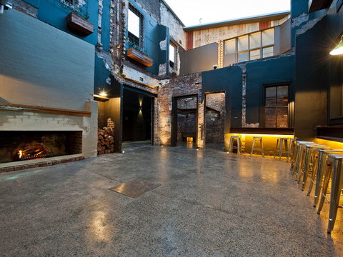 Royal Hotel Queanbeyan - Accommodation Great Ocean Road 2