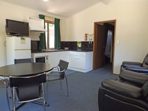 Adelaide Caravan Park - Accommodation Great Ocean Road 8