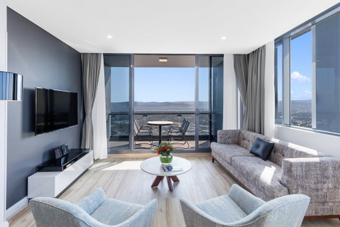Meriton Suites Southport - Accommodation Great Ocean Road 1
