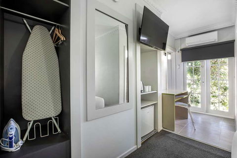 Skyways Hotel - Accommodation Great Ocean Road 5