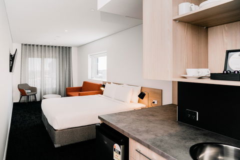 Tom's Court Hotel - Accommodation Great Ocean Road 10