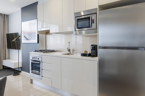 Meriton Suites Zetland - Accommodation Great Ocean Road 0