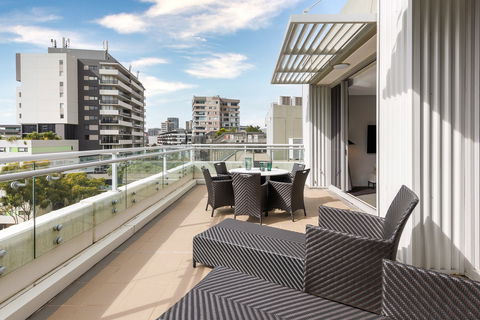 Meriton Suites Zetland - Accommodation Great Ocean Road 10