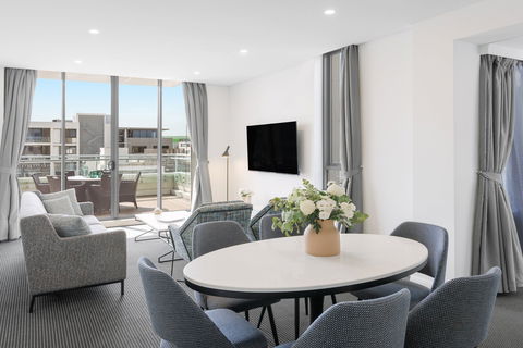 Meriton Suites Zetland - Accommodation Great Ocean Road 12