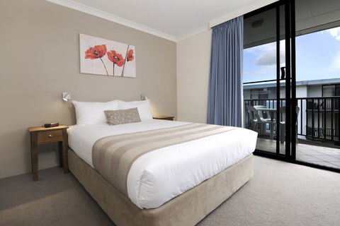 Assured Waterside Apartments - Accommodation Great Ocean Road 1