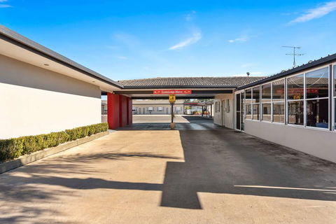 Econo Lodge Moree Spa Motor Inn - Accommodation Great Ocean Road 2