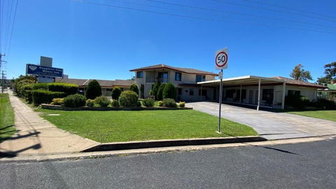 Sapphire City Motor Inn - Accommodation Great Ocean Road 1