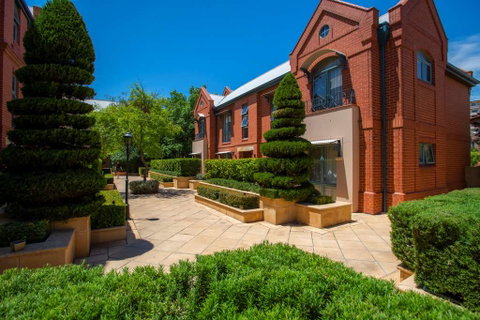 Majestic Old Lion Apartments - Accommodation Great Ocean Road 1