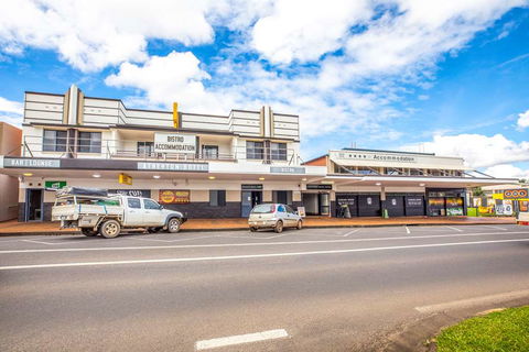 Atherton Hotel - Accommodation Great Ocean Road 0