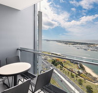 Meriton Suites Southport - Accommodation Great Ocean Road