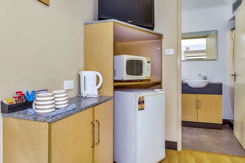Econo Lodge Karratha - Accommodation Great Ocean Road 9
