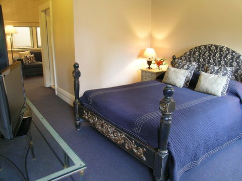 The Russell Hotel - Accommodation Great Ocean Road 1