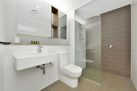 Astra Apartments MacQuarie Park - Accommodation Great Ocean Road 1