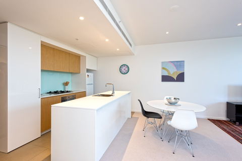 Astra Apartments MacQuarie Park - Accommodation Great Ocean Road 2