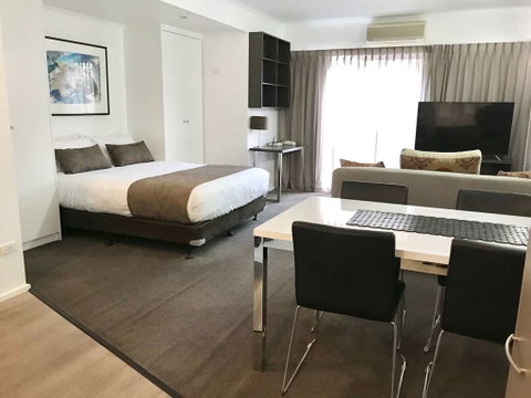 DressCircle Apts - Archer St - Accommodation Great Ocean Road 2