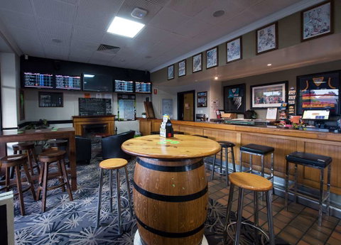 Nightcap Rose & Crown Hotel - Accommodation Great Ocean Road 2