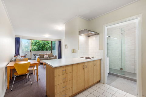 Knox International Hotel - Accommodation Great Ocean Road 4