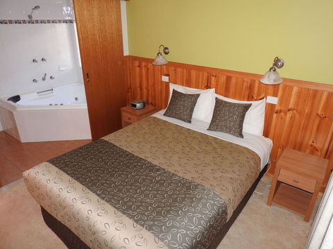 Golden Heritage Motor Inn & Cottages - Accommodation Great Ocean Road 9