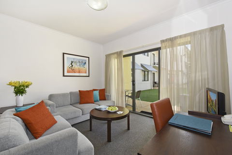 Metro Advance Apartments & Hotel - Accommodation Great Ocean Road 5