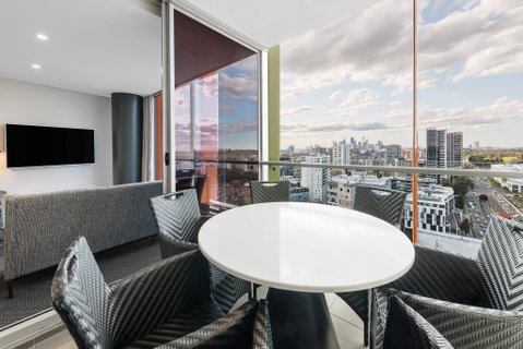 Meriton Suites Zetland - Accommodation Great Ocean Road 7