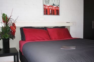 Newman Hotel - Accommodation Great Ocean Road 1