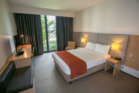Alpha Hotel Eastern Creek - Accommodation Great Ocean Road 2