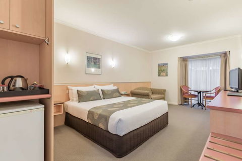 Waverley International Hotel - Accommodation Great Ocean Road 1