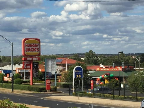 Across Country Motel & Svcd Apts - Accommodation Great Ocean Road 1