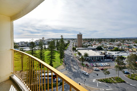 Atlantic Tower Motor Inn - Accommodation Great Ocean Road 1