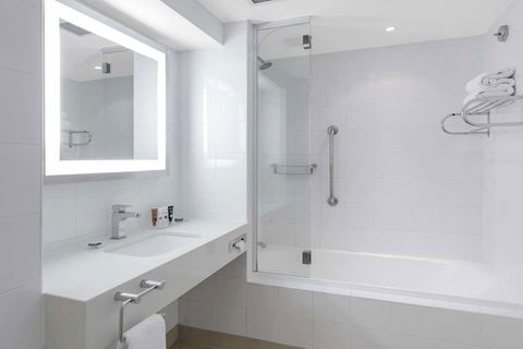 Amora Hotel Brisbane - Accommodation Great Ocean Road 2