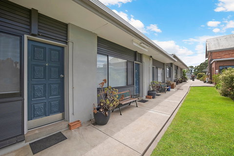 Hamilton Lakeside Motel - Accommodation Great Ocean Road 0