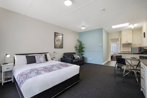Hamilton Lakeside Motel - Accommodation Great Ocean Road 8
