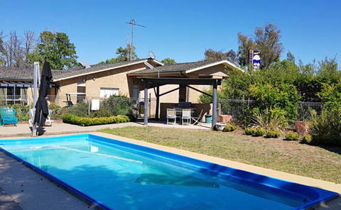 Amber Court Motor Inn - Accommodation Great Ocean Road 2